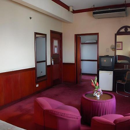 Great Eastern Hotel Quezon City Ngoại thất bức ảnh