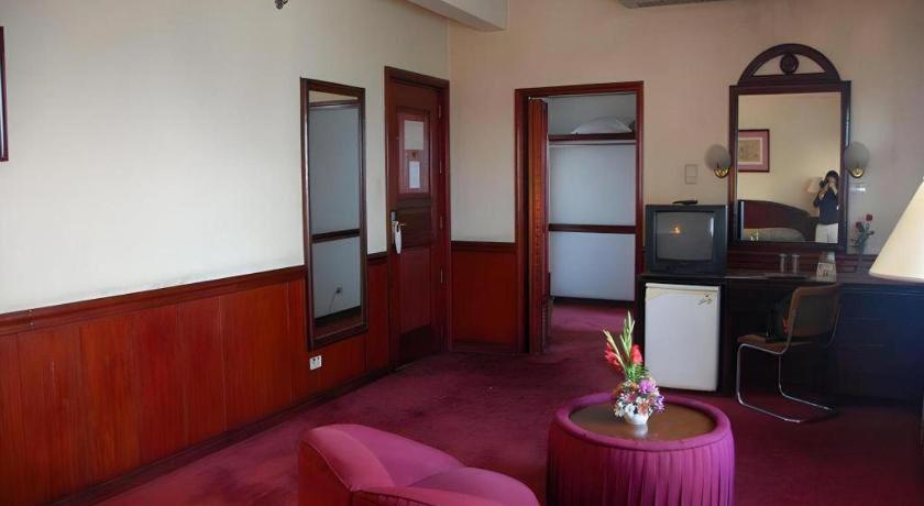 Great Eastern Hotel Quezon City Ngoại thất bức ảnh