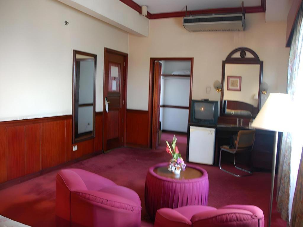 Great Eastern Hotel Quezon City Ngoại thất bức ảnh