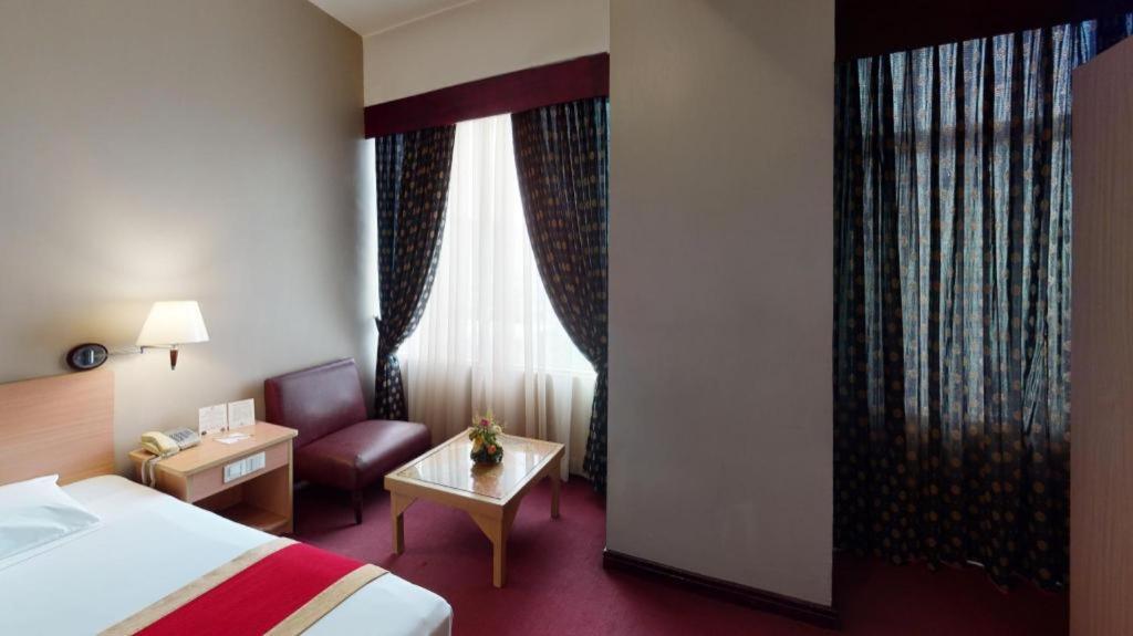 Great Eastern Hotel Quezon City Ngoại thất bức ảnh