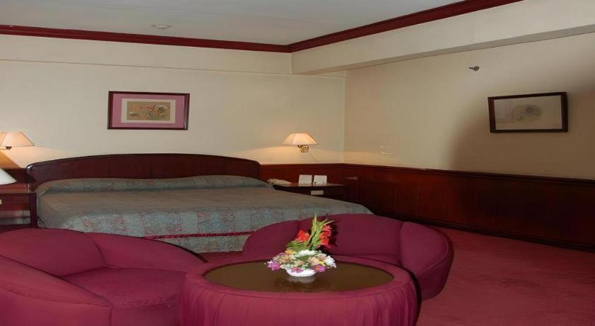 Great Eastern Hotel Quezon City Ngoại thất bức ảnh