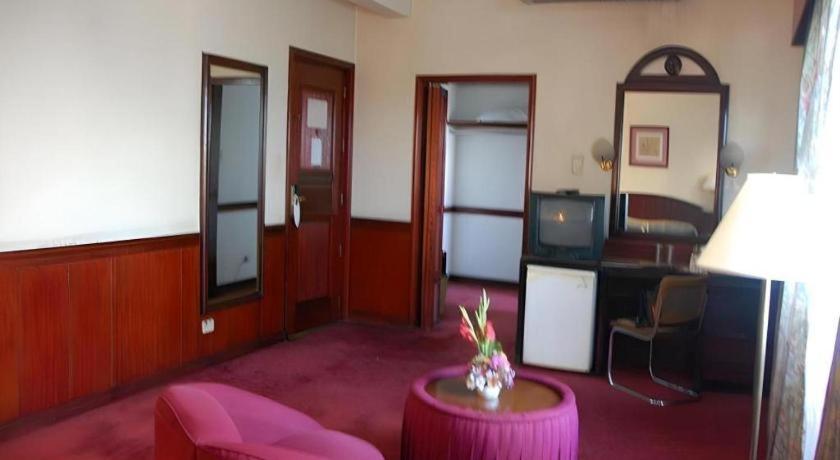 Great Eastern Hotel Quezon City Ngoại thất bức ảnh