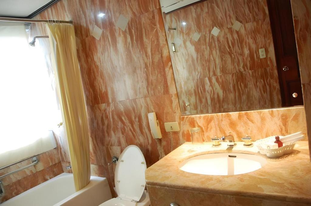 Great Eastern Hotel Quezon City Ngoại thất bức ảnh